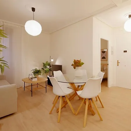 Emilio Tuya 60 شقة خيخون